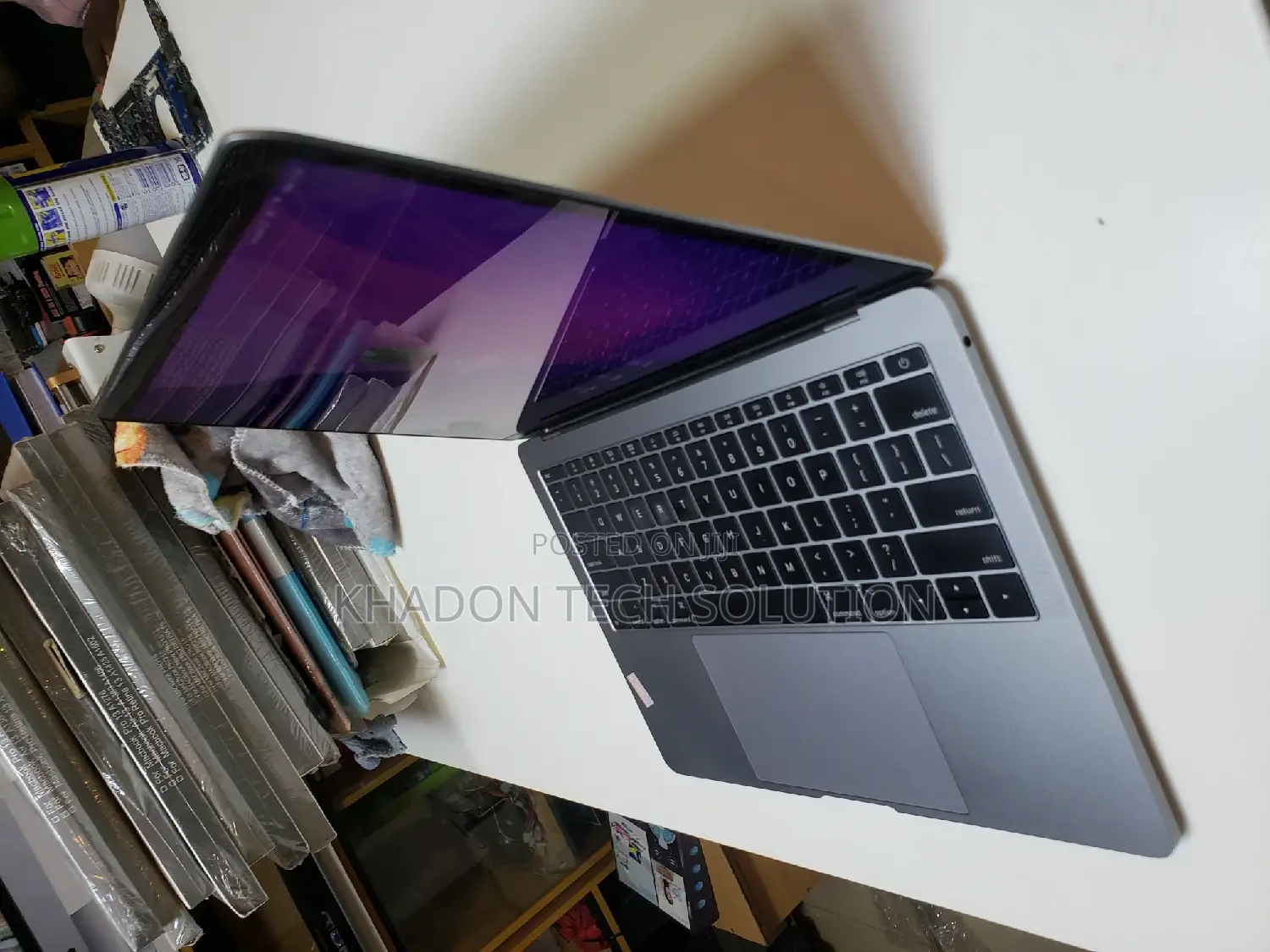 Laptop Apple MacBook Pro 2017 8GB Intel Core I5 SSD 256GB
