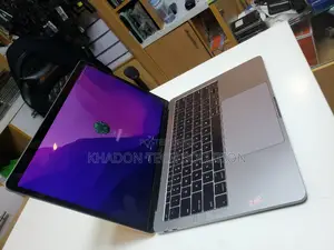Laptop Apple MacBook Pro 2017 8GB Intel Core I5 SSD 256GB