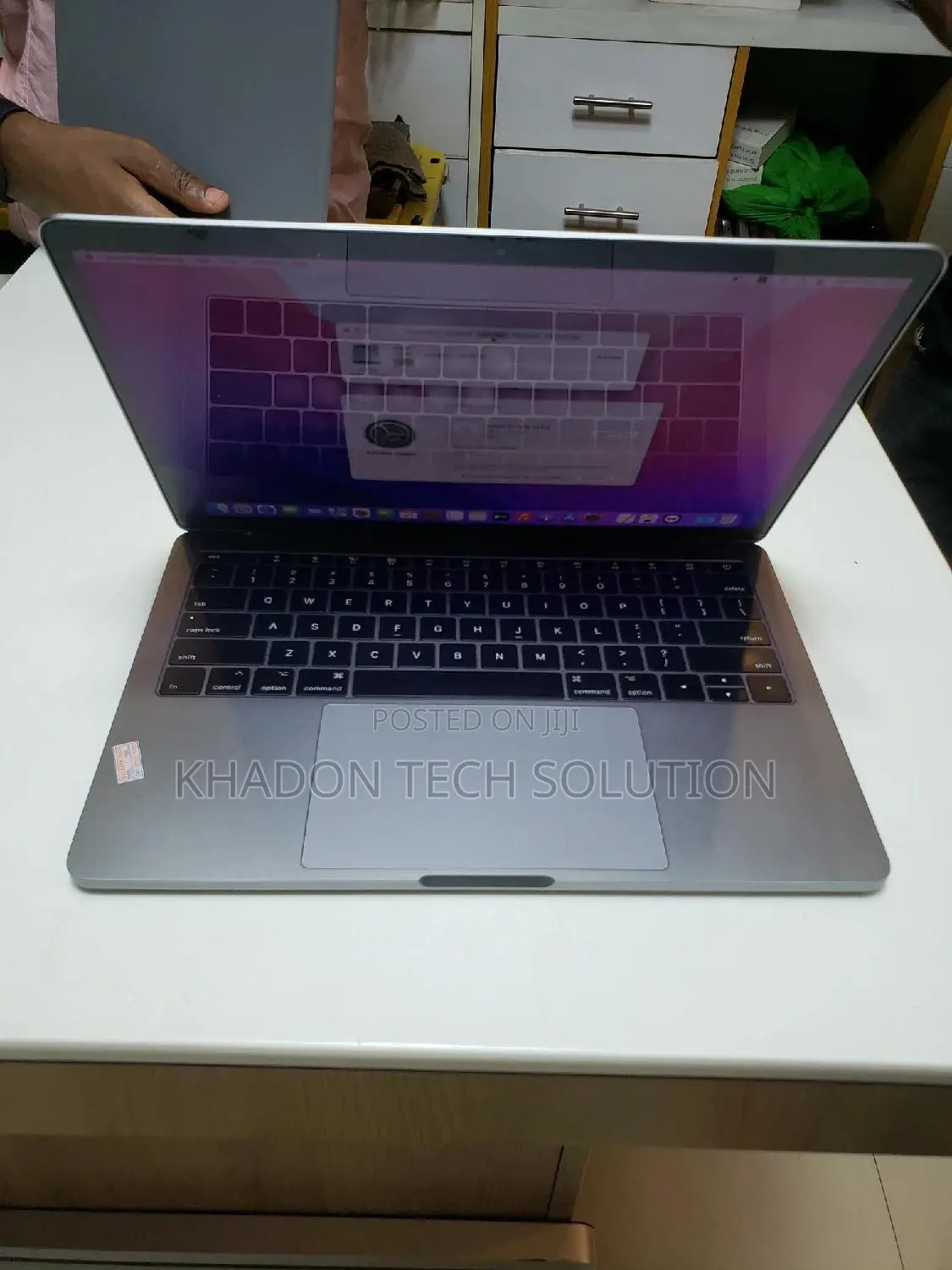 Laptop Apple MacBook Pro 2017 8GB Intel Core I5 SSD 256GB