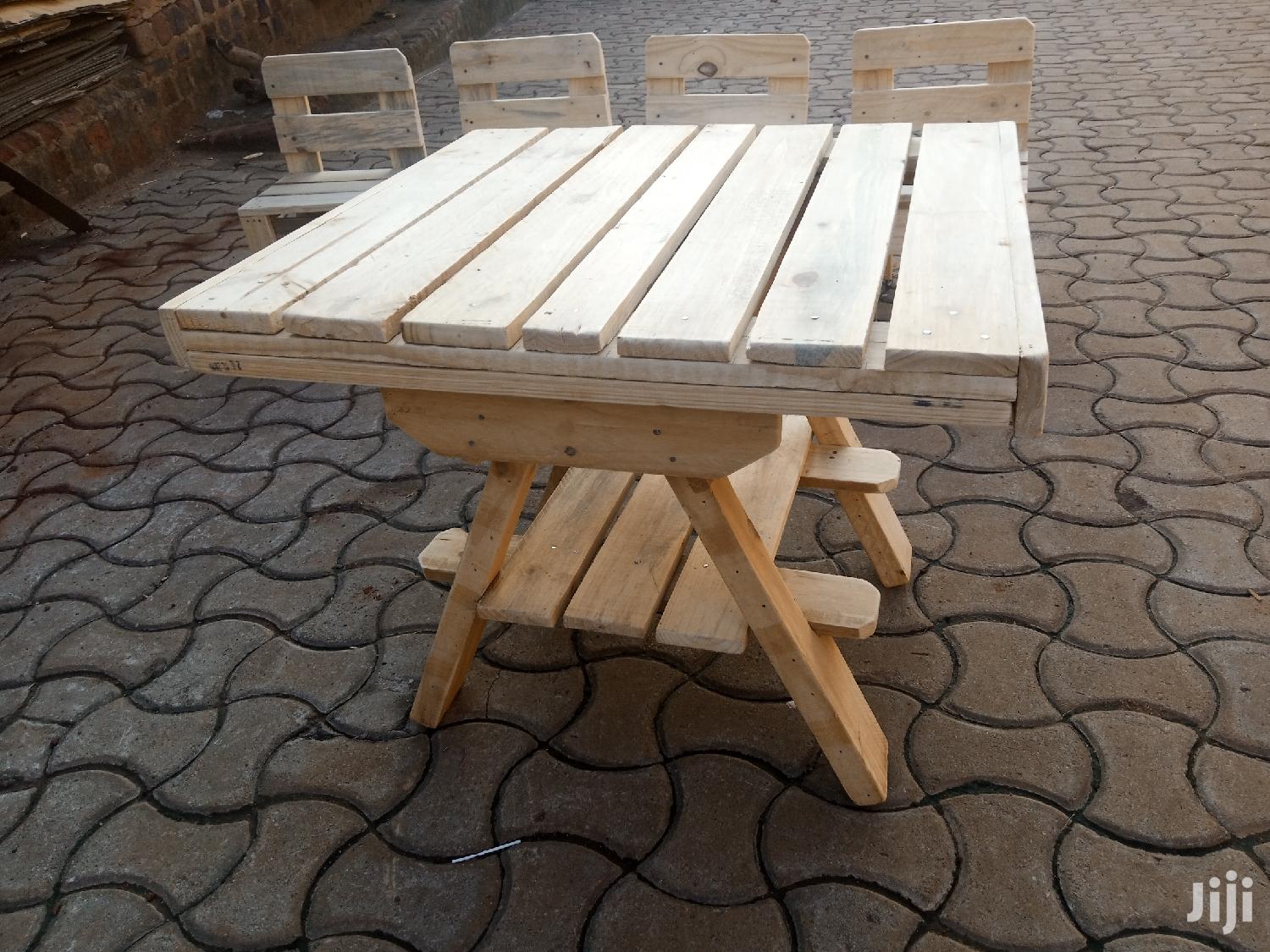 Pallet Design Kids/Children Play Table/Homework/Dinning
