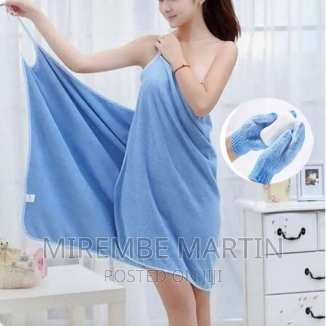 Fashion Bath Towel With Free Exfoliating Gloves