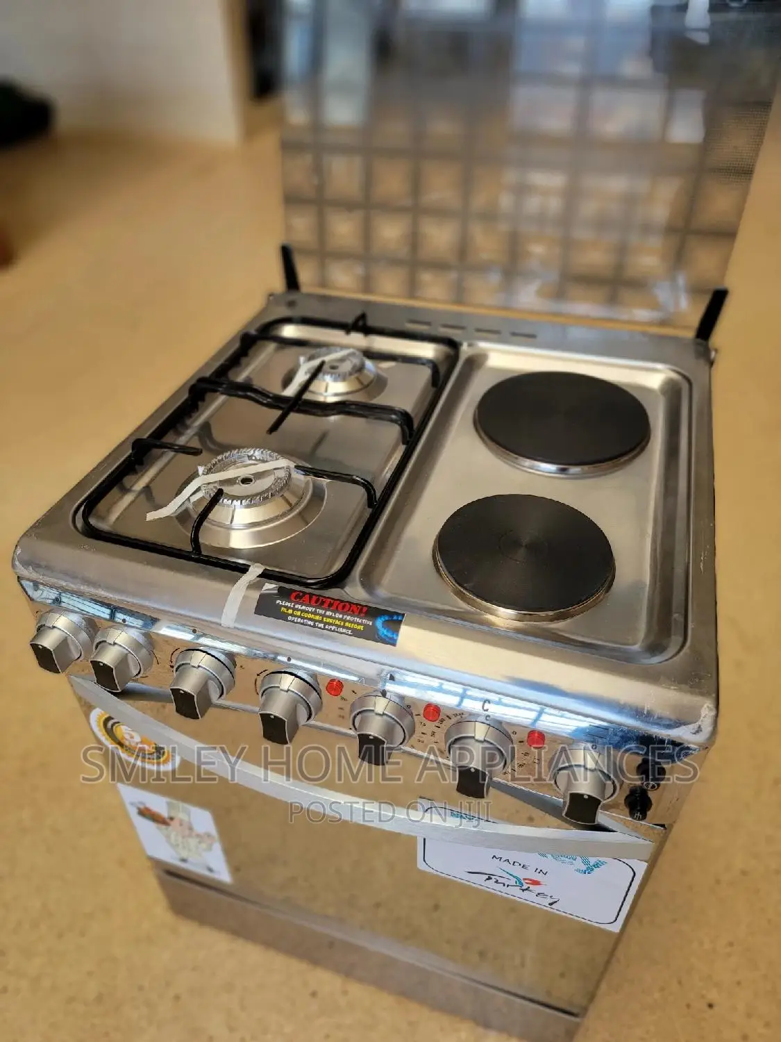 (2+2) Superchef Gas Cooker 60cm by 60cm