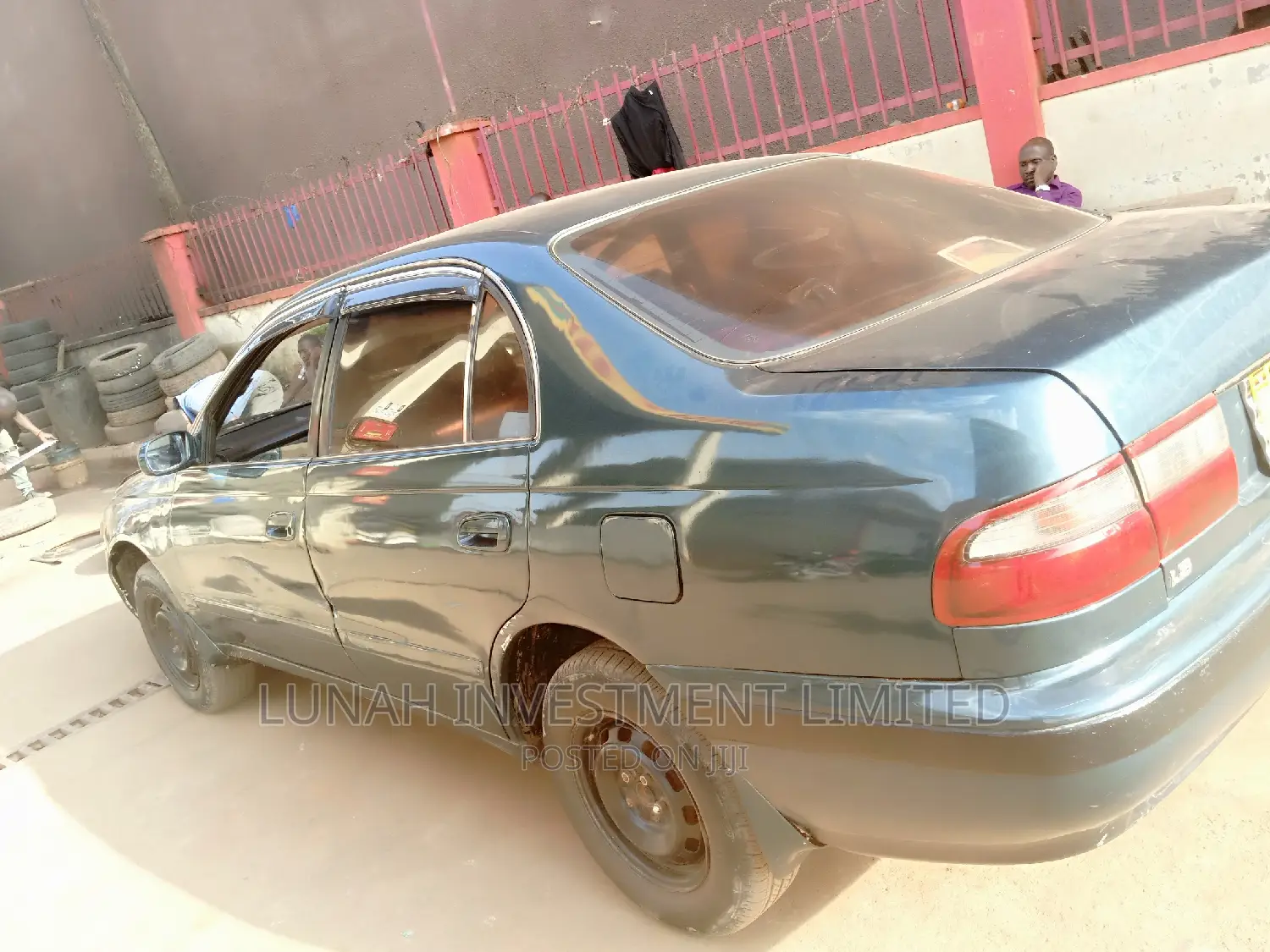 Toyota Corona Premio 2000 Green
