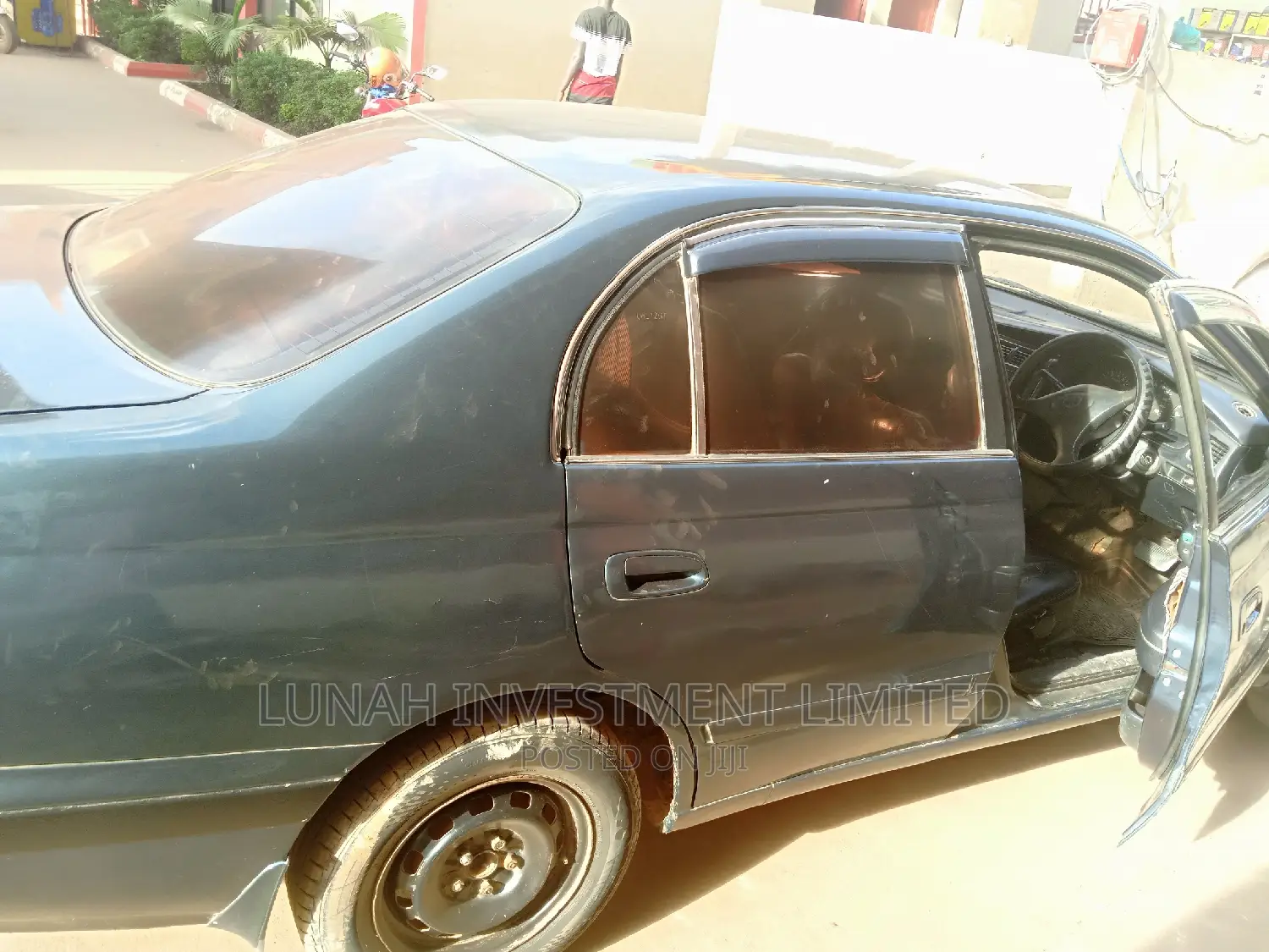 Toyota Corona Premio 2000 Green