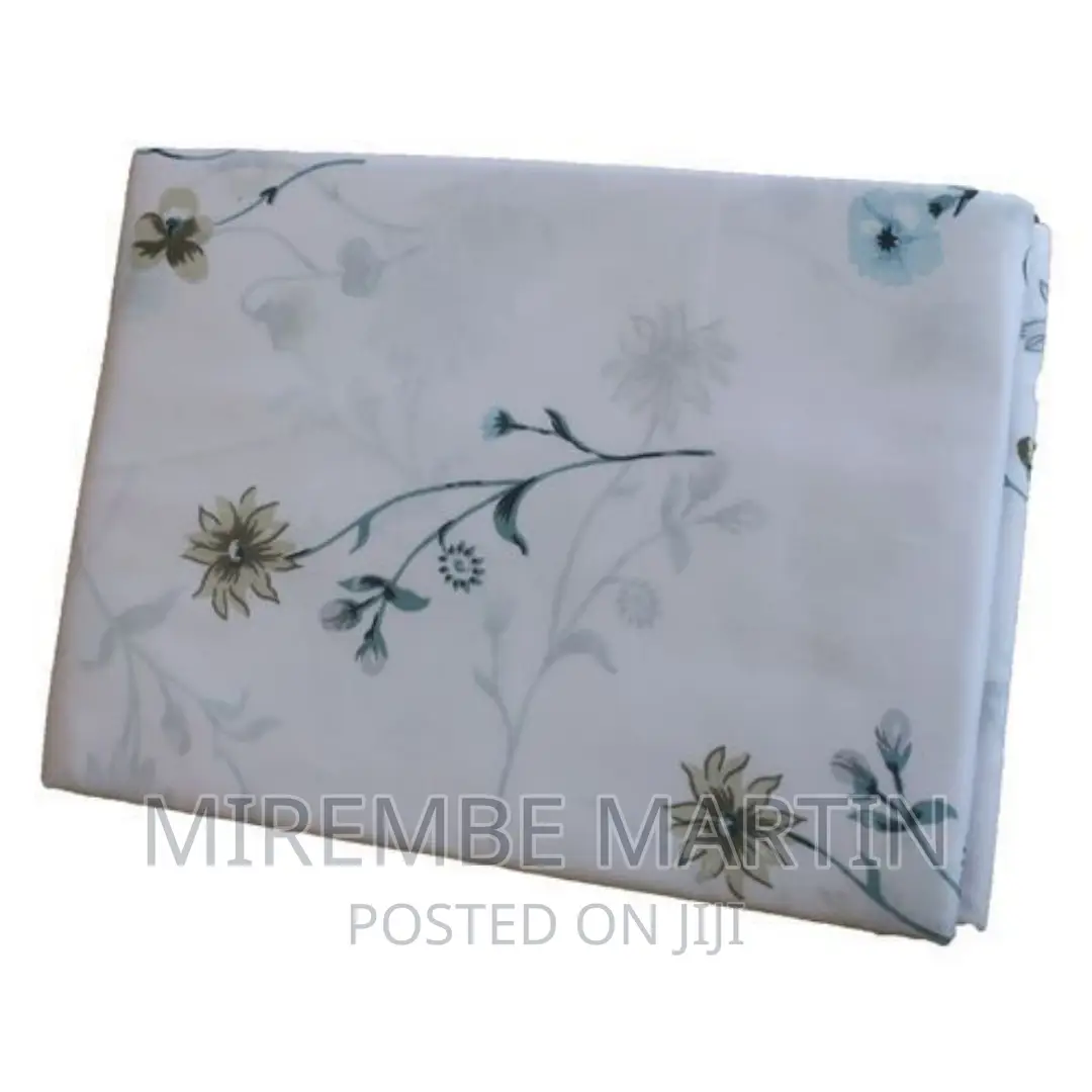 A Pair of 5*6 Bedsheets With Two Pillowcases