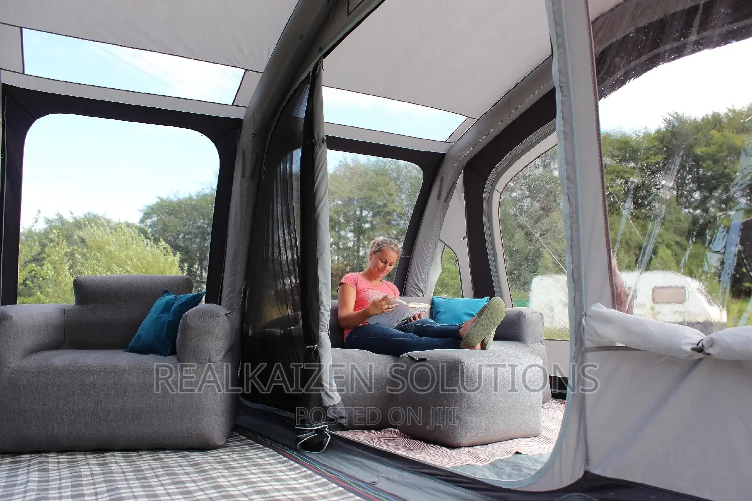 UK OUTDOOR REVOLUTION Campeze Inflatable Grey Arm Chair