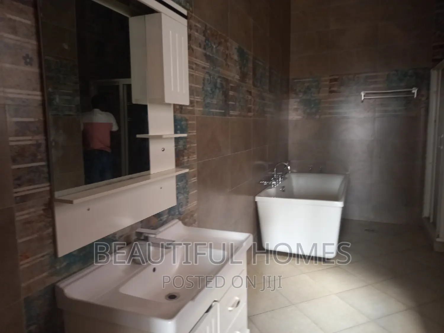 Furnished 6bdrm Mansion in Kyanja, Nakawa for sale