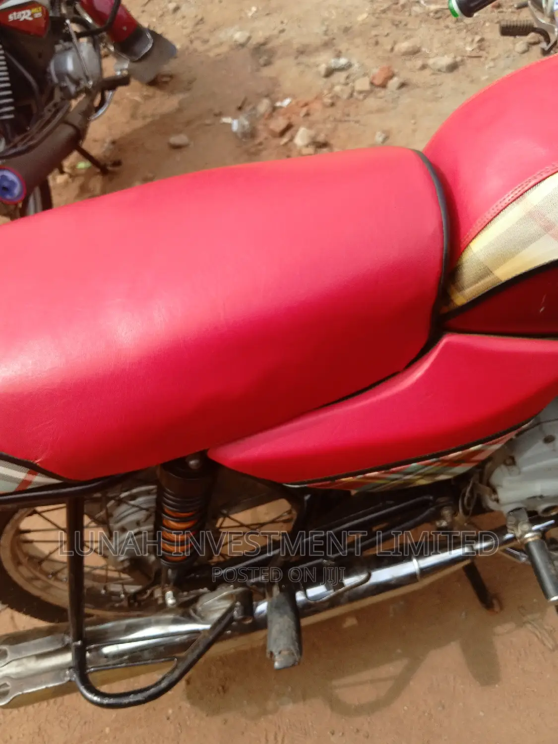 Bajaj Boxer 2022 Red