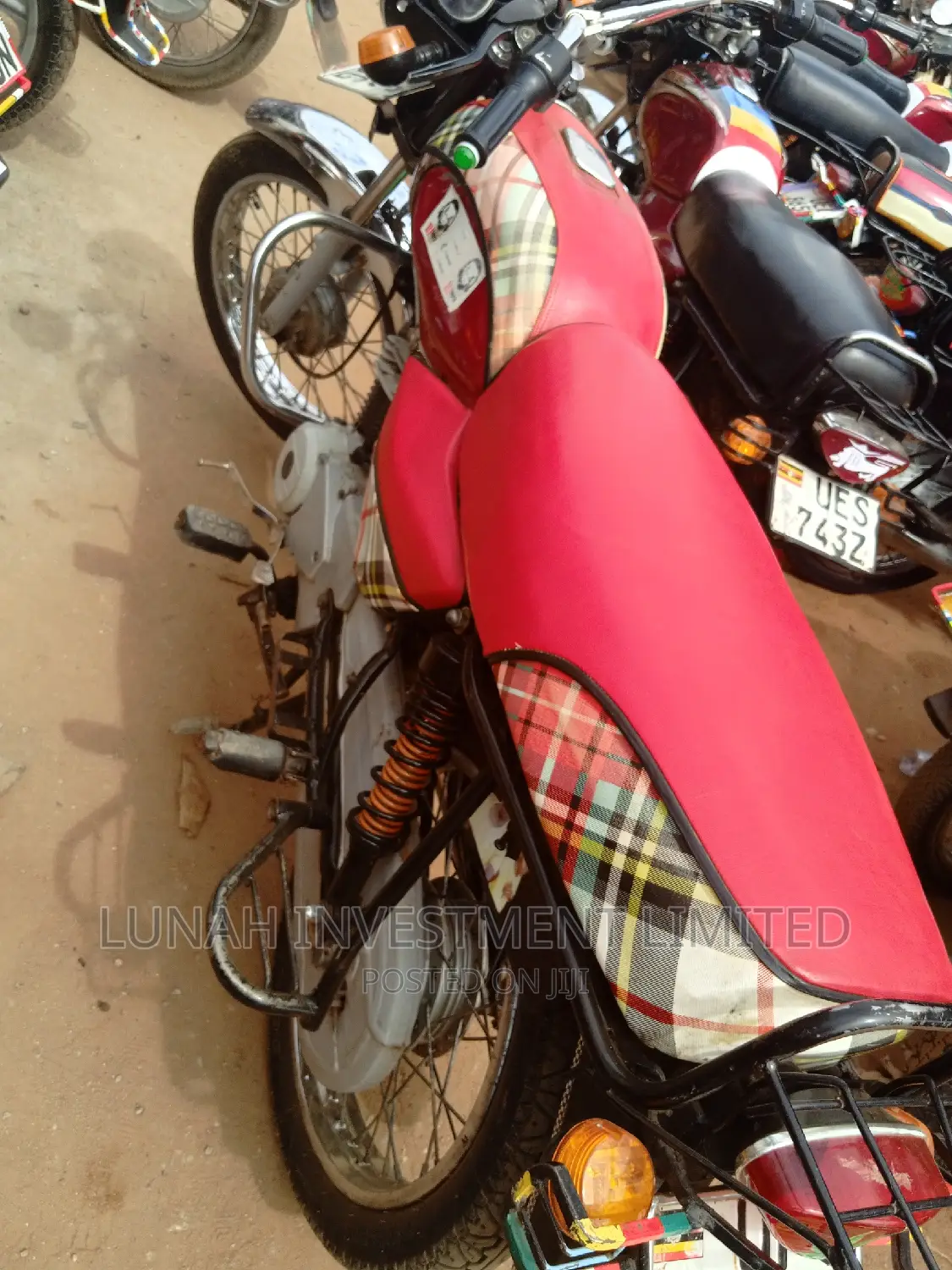 Bajaj Boxer 2022 Red