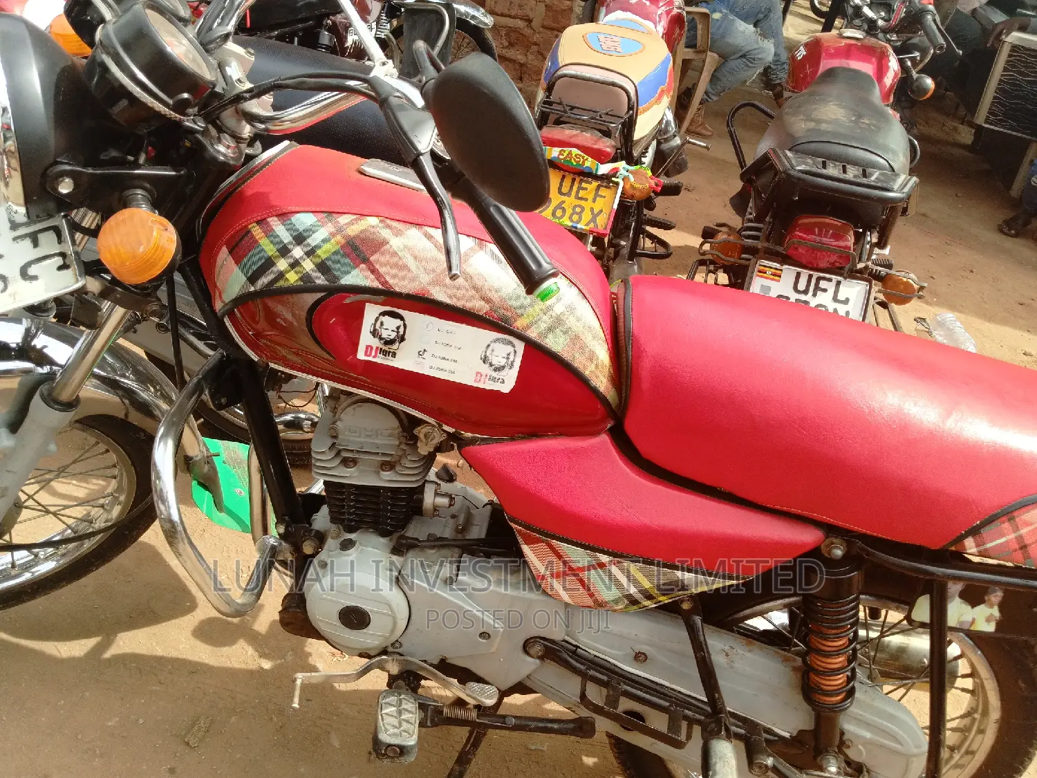 Bajaj Boxer 2022 Red