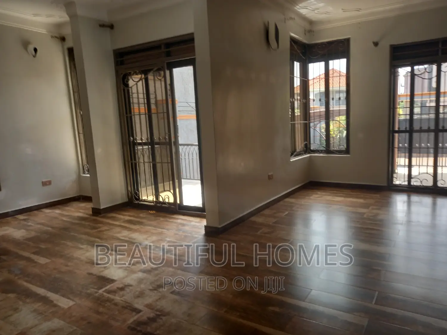 Furnished 6bdrm Duplex in Kyanja Rich, Nakawa for sale