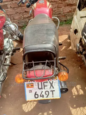 Bajaj Boxer 2023 Red
