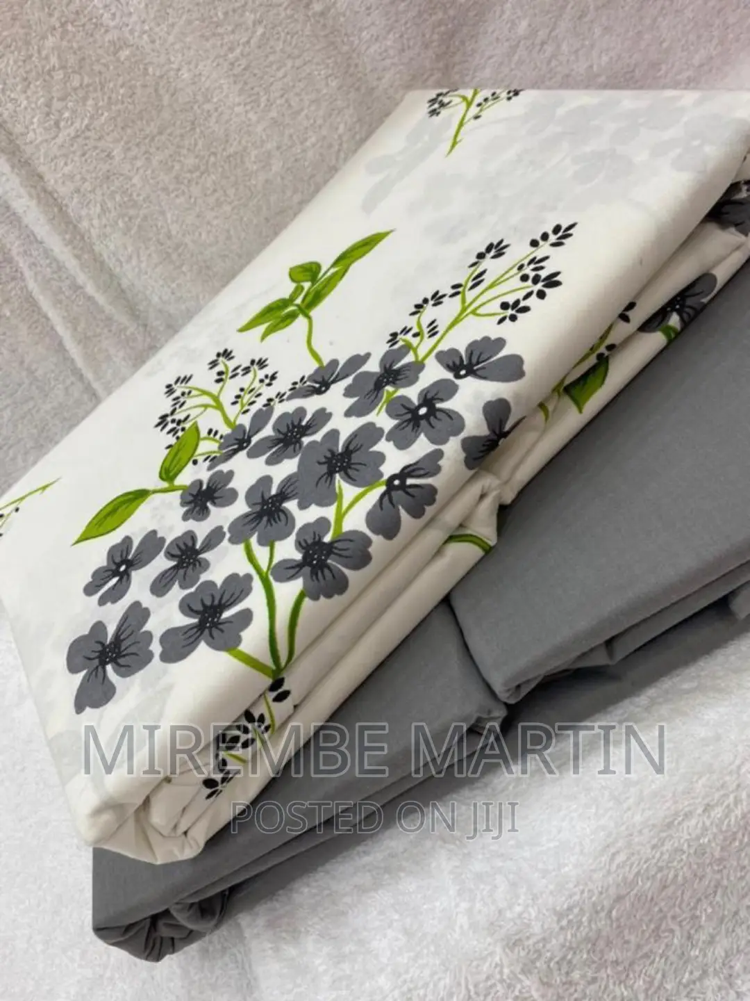 6*6 Bedsheets With Pillowcases-Multicolor