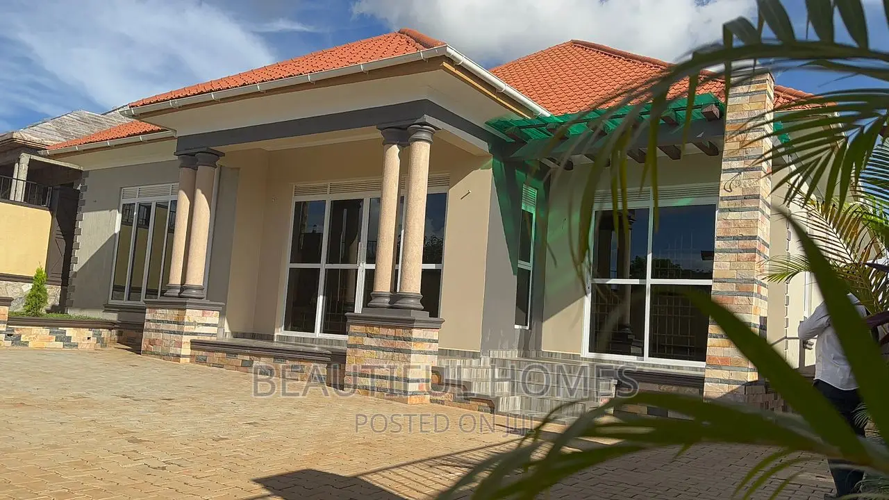 Furnished 4bdrm House in Kitende Entebbe Road, Central Division