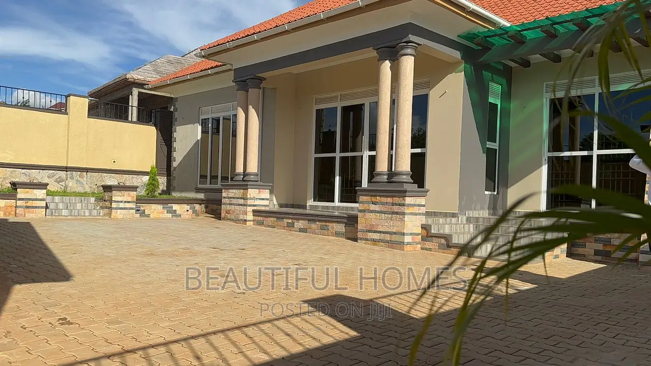 Furnished 4bdrm House in Kitende Entebbe Road, Central Division