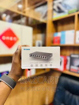 Photo - D-Link 8-Port Gigabit Desktop Switch DGS-108