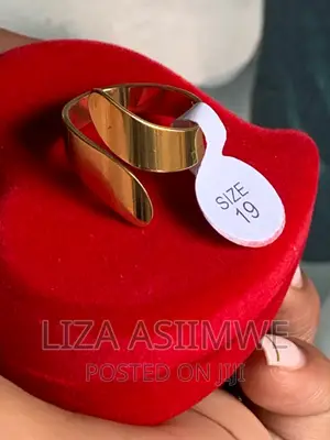 Simple Lady’S Rings