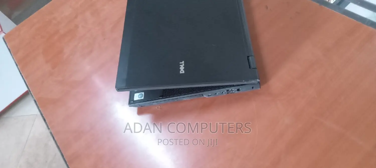 Laptop Dell Latitude E5500 3GB Intel Core 2 Duo HDD 160GB