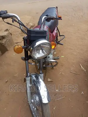 Bajaj Boxer 100 2019 Red