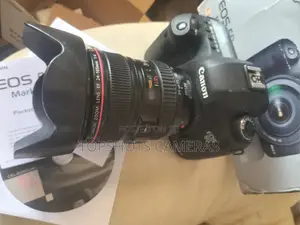 Canon Eos 5d Mark Iii With 24-105mm Lens