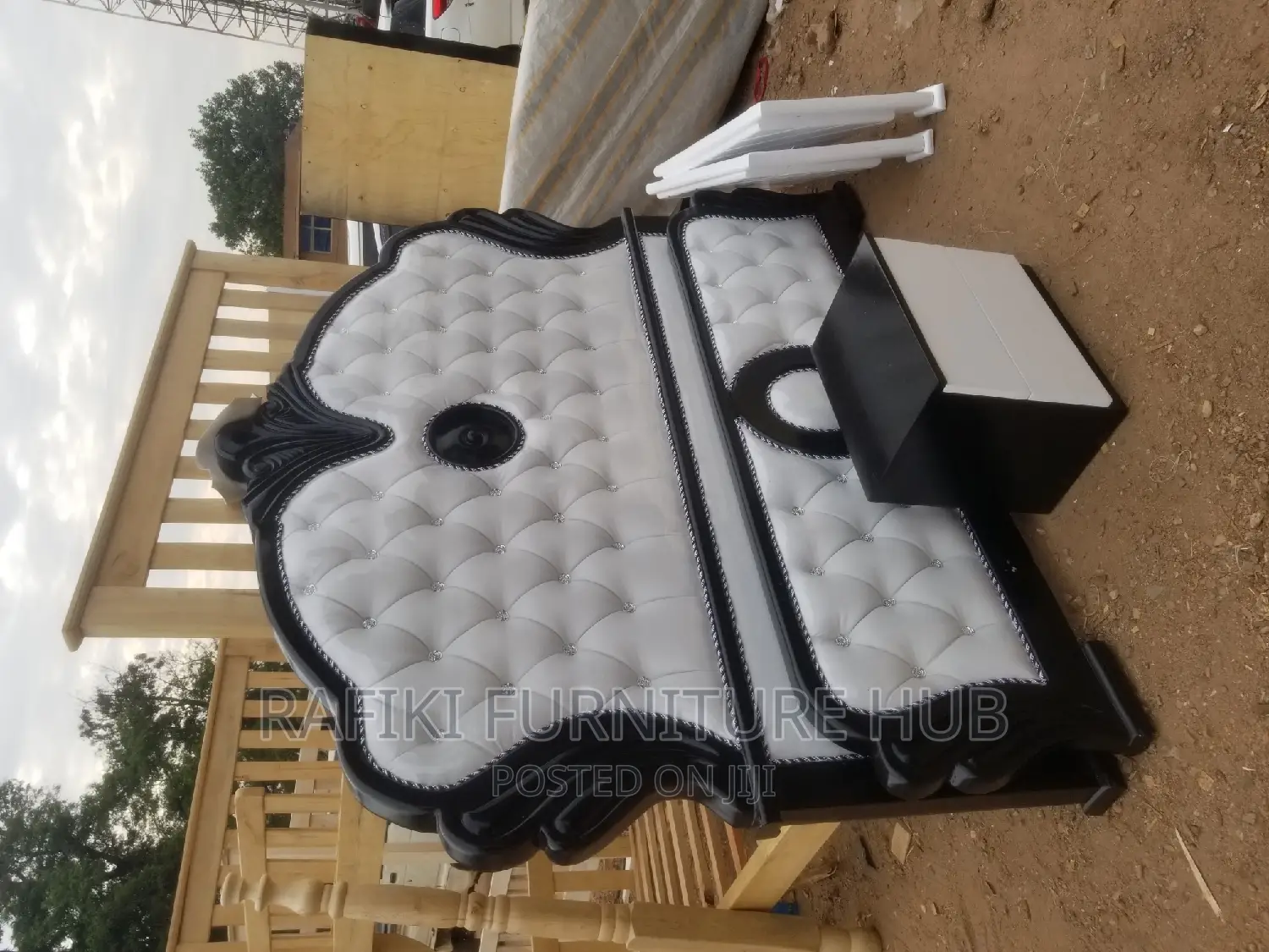 Leather Bed / 5by6 Bed / Wooden Bed / Best / Furniture