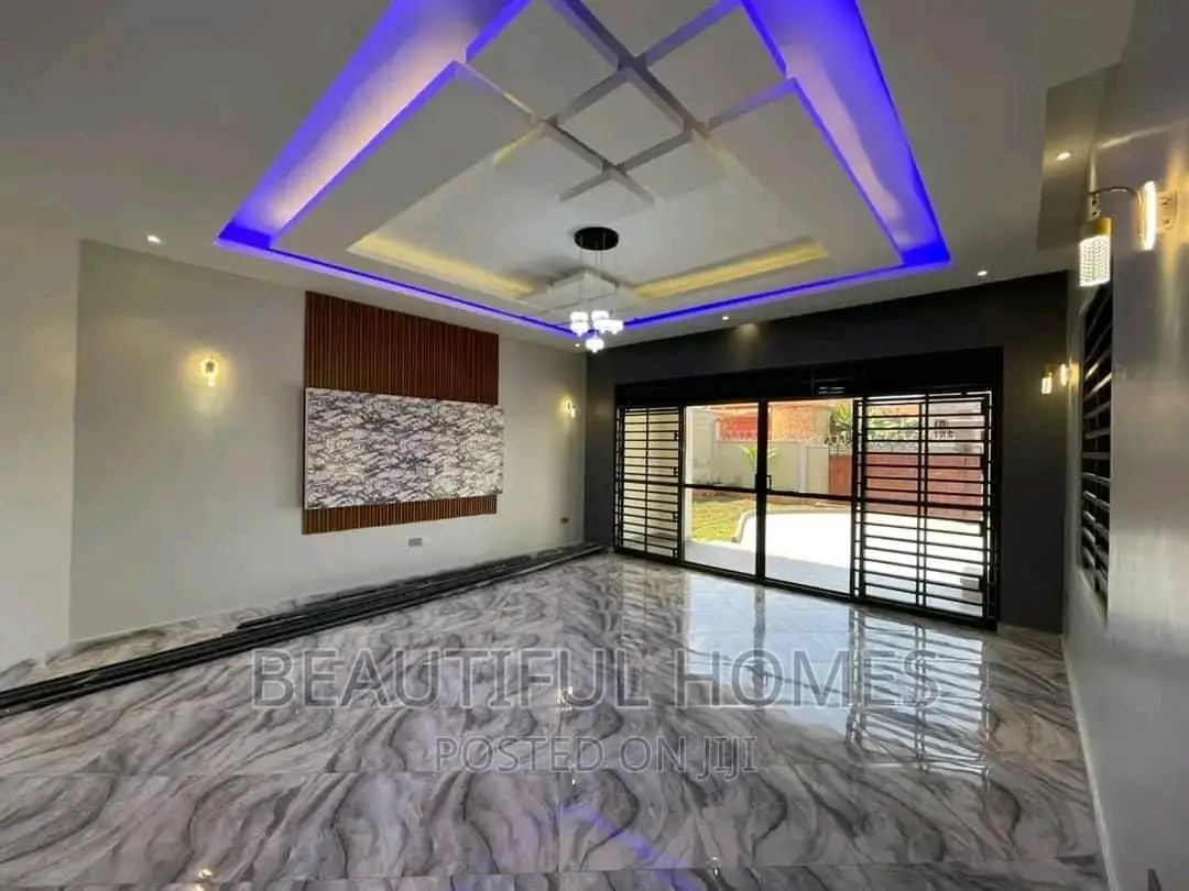 Furnished 5bdrm Bungalow in Bwebajja Entebbe, Central Division