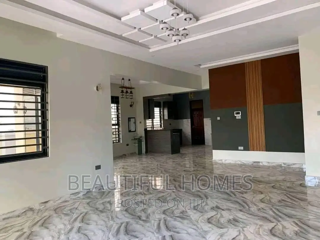 Furnished 5bdrm Bungalow in Bwebajja Entebbe, Central Division
