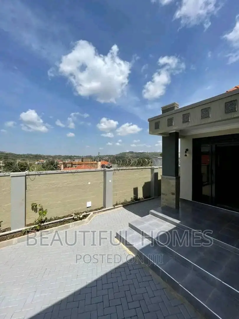 Furnished 5bdrm Bungalow in Bwebajja Entebbe, Central Division