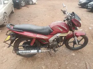 Mahindra Centuro 2014 Red