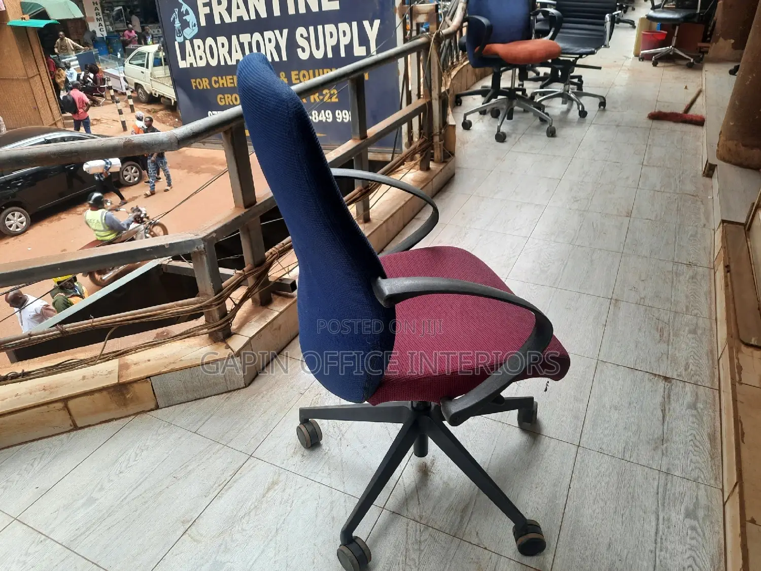 Adjustable Office Short Back Chair