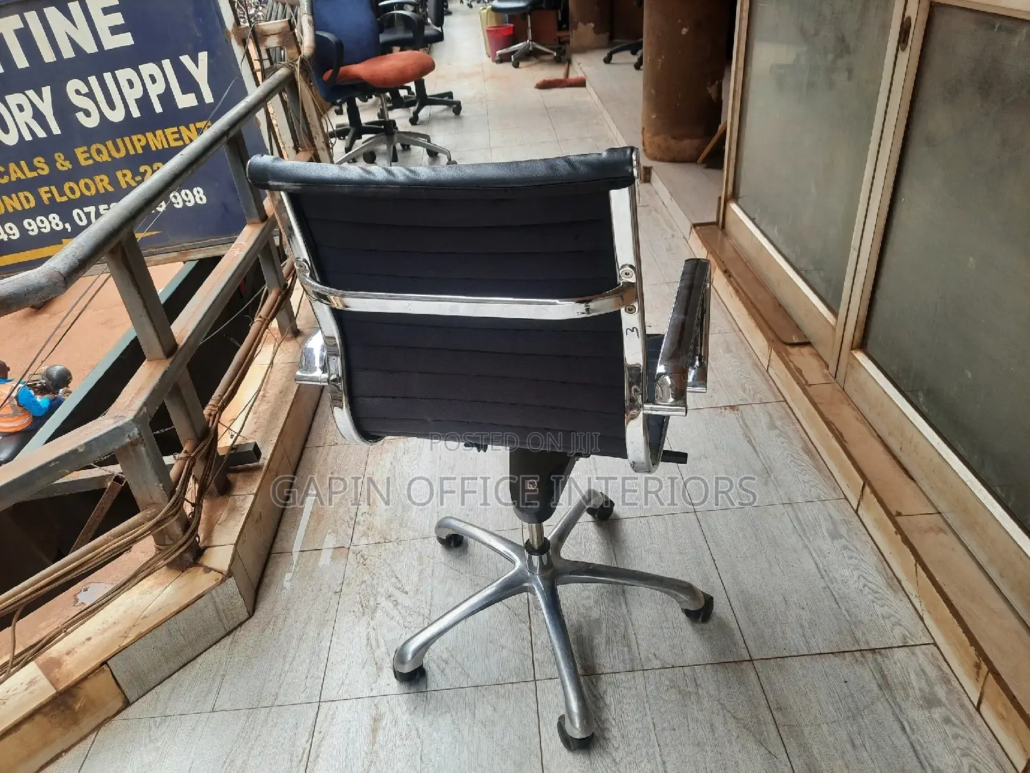 Leathered Short Back Chair