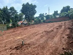Verybeautiful Plot Quicksale Heart of Najanankumbi Ntebe Rd