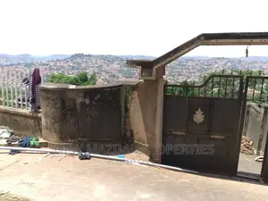 Very Beautiful 18 Decimals Plot Forcedsale Makindye Kizungu