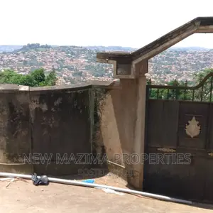 Very Beautiful 18 Decimals Plot Forcedsale Makindye Kizungu