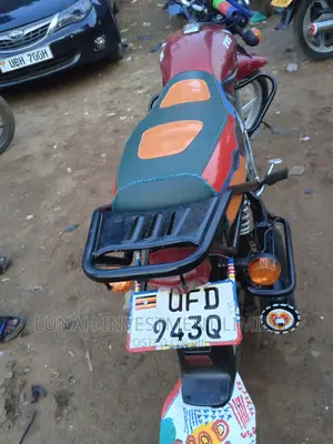 TVS HLX 125 2022 Red