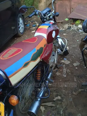 Bajaj Boxer 2022 Red
