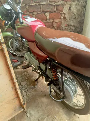 Bajaj Boxer 100 2023 Red