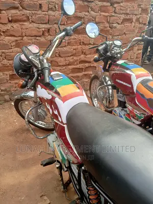 Bajaj Boxer 2023 Red