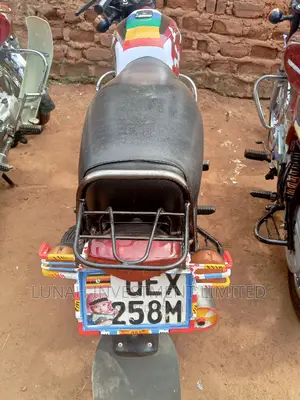 Bajaj Boxer 2023 Red
