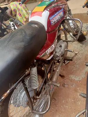 Bajaj Boxer 2020 Red