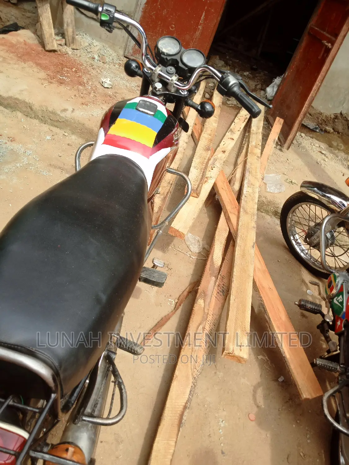 Bajaj Boxer 2021 Red
