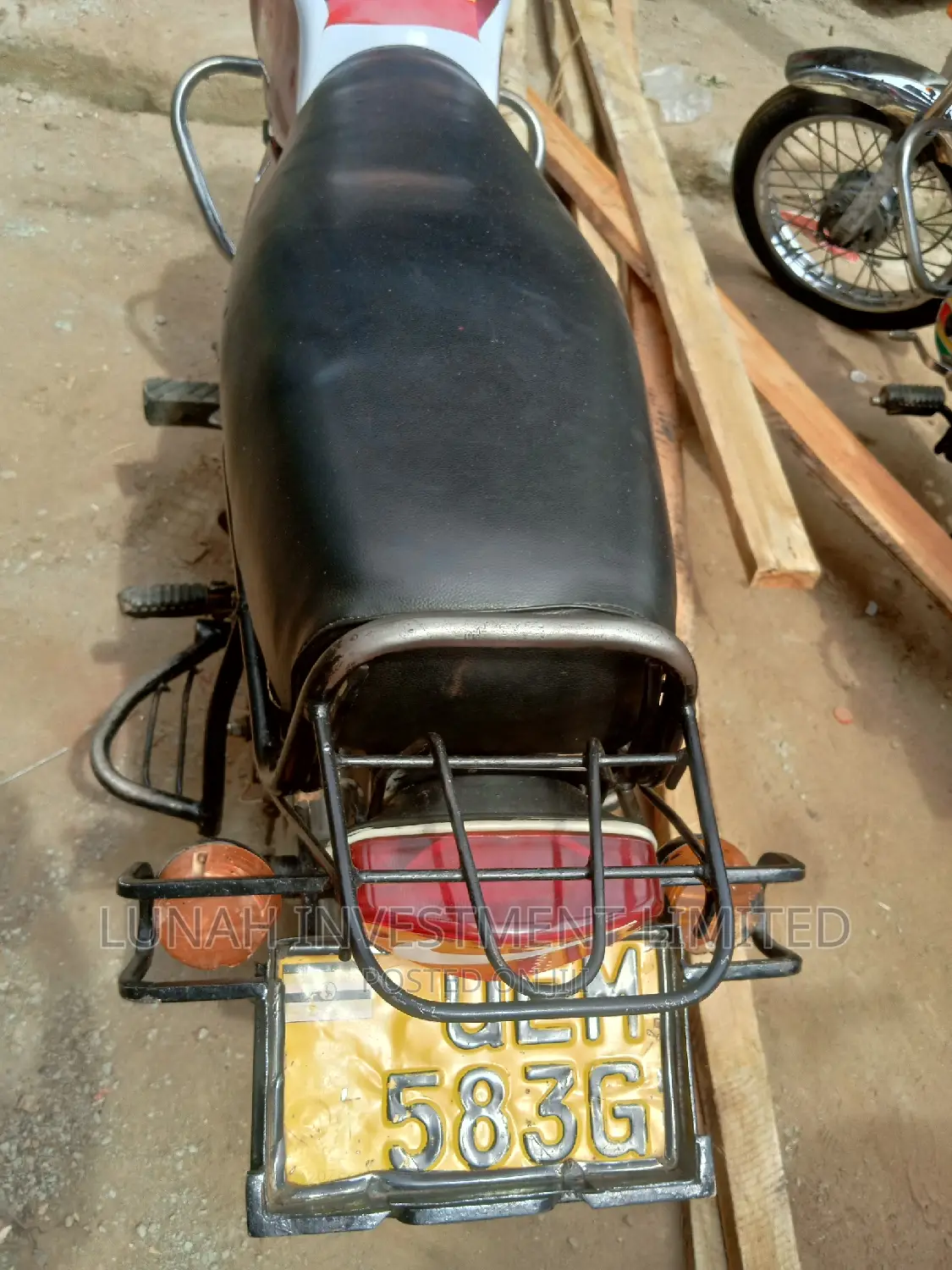 Bajaj Boxer 2021 Red
