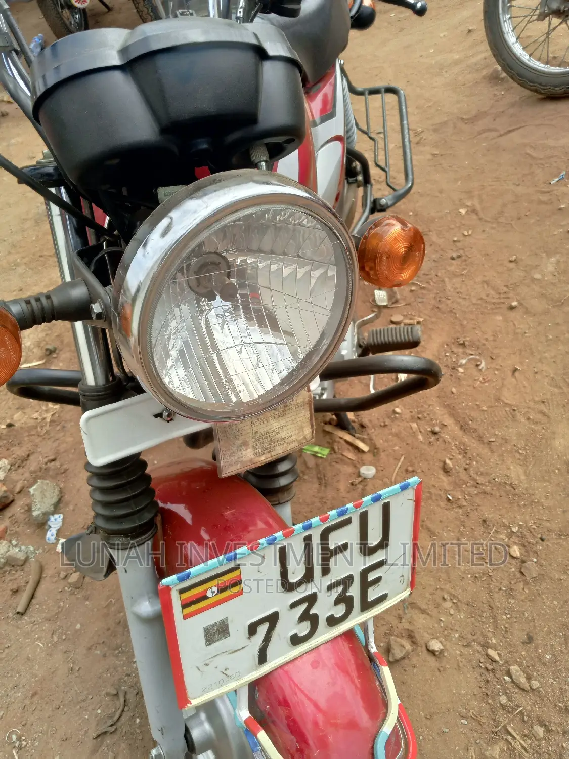 TVS HLX 125 2023 Red