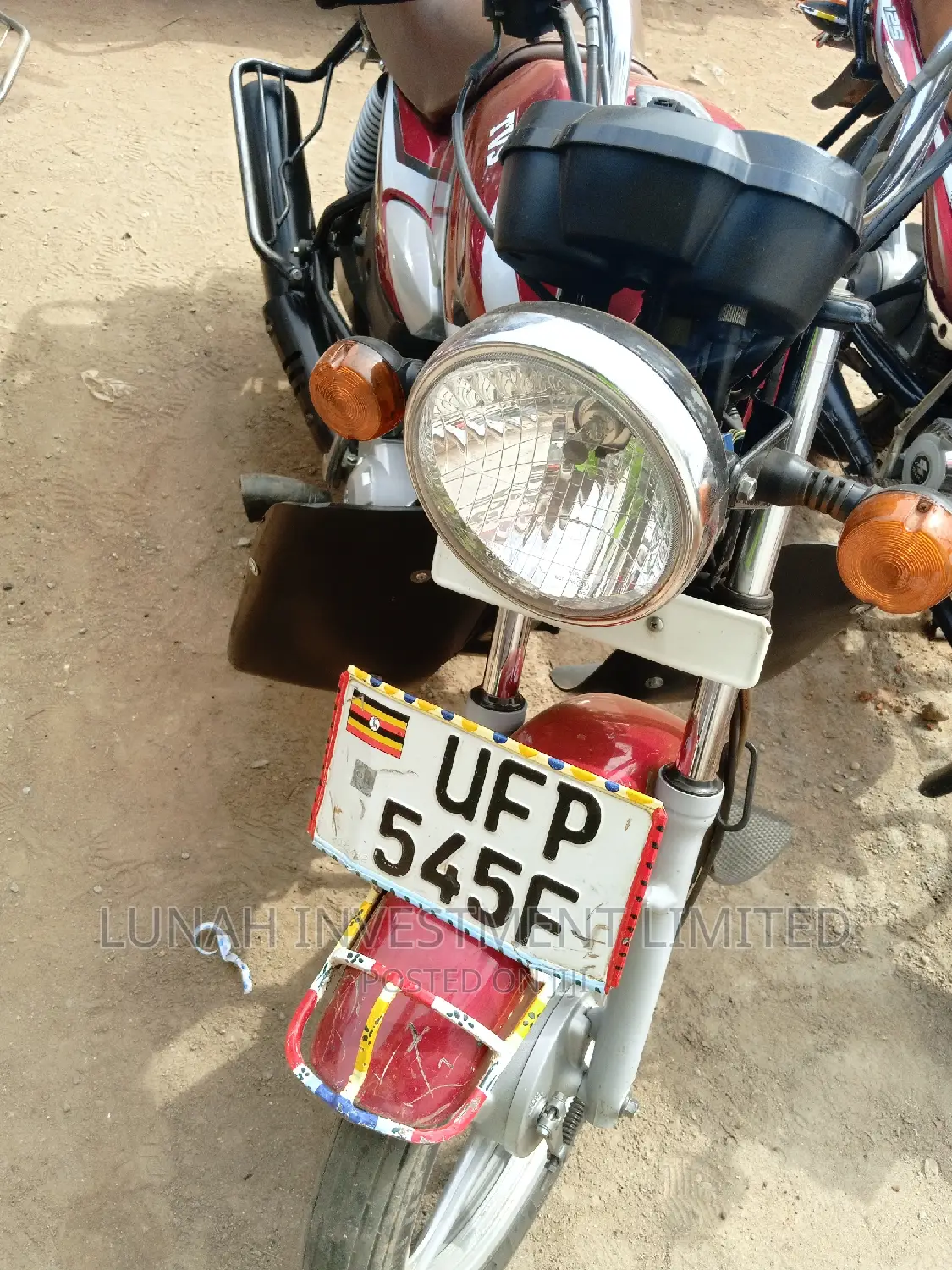TVS HLX 125 2023 Red