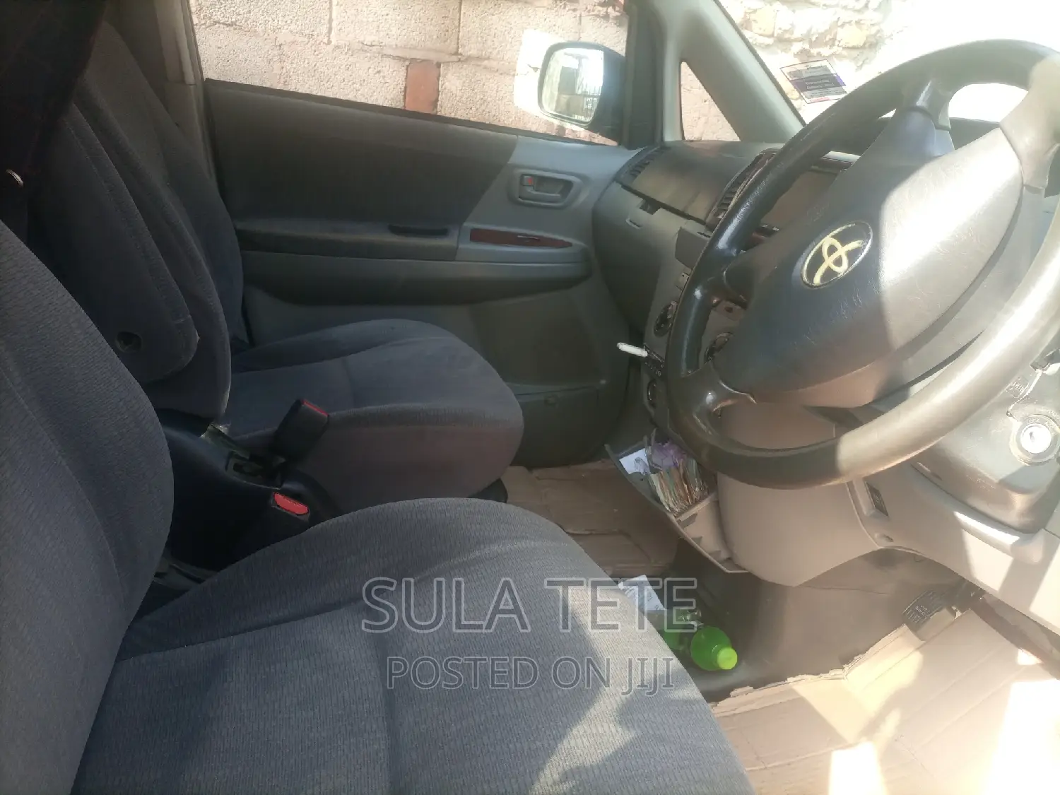 Toyota Noah 2.0 AWD (8 Seater) 2003 Black