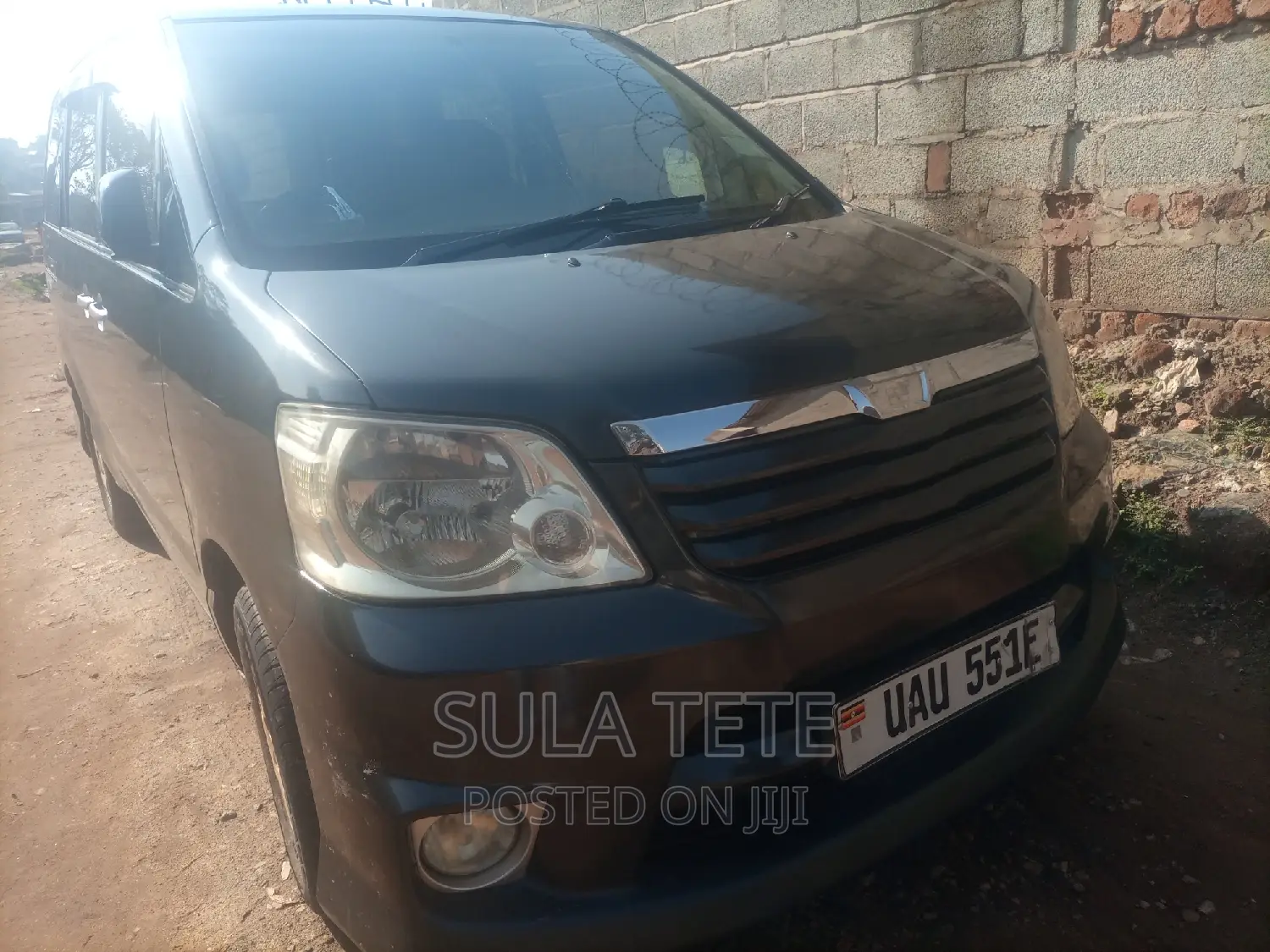 Toyota Noah 2.0 AWD (8 Seater) 2003 Black