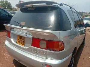 Toyota Ipsum 1998 Silver