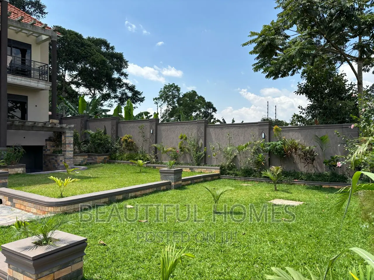 Furnished 6bdrm Mansion in Kisaasi All Tarmack, Central Division