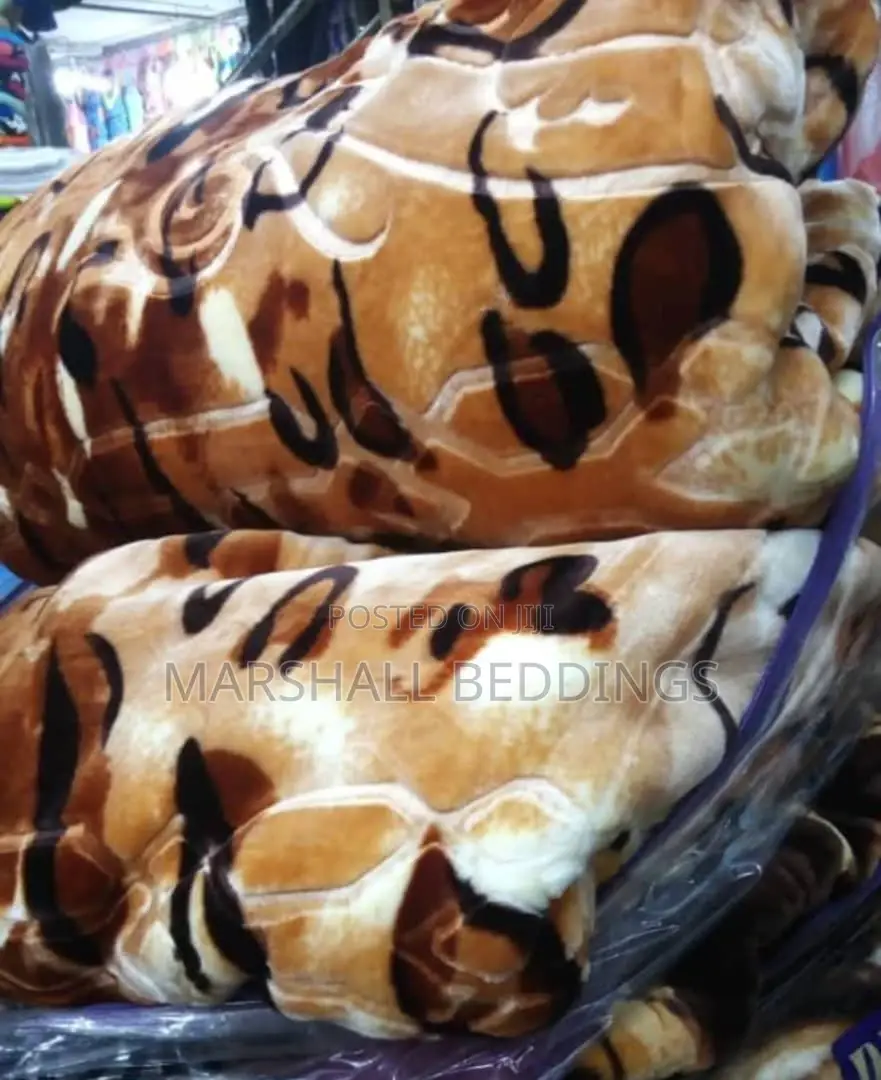 Embroidery Heavy Blanket 6*6- 15kgs