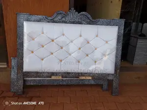 5x6 White Leather Bed R7